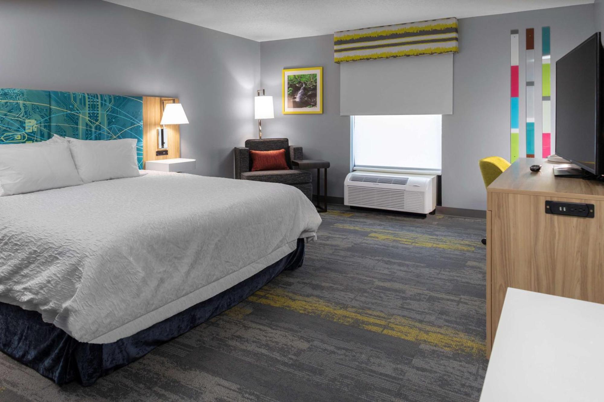 Hampton Inn Gretna - Smith Mountain Lake Exterior photo
