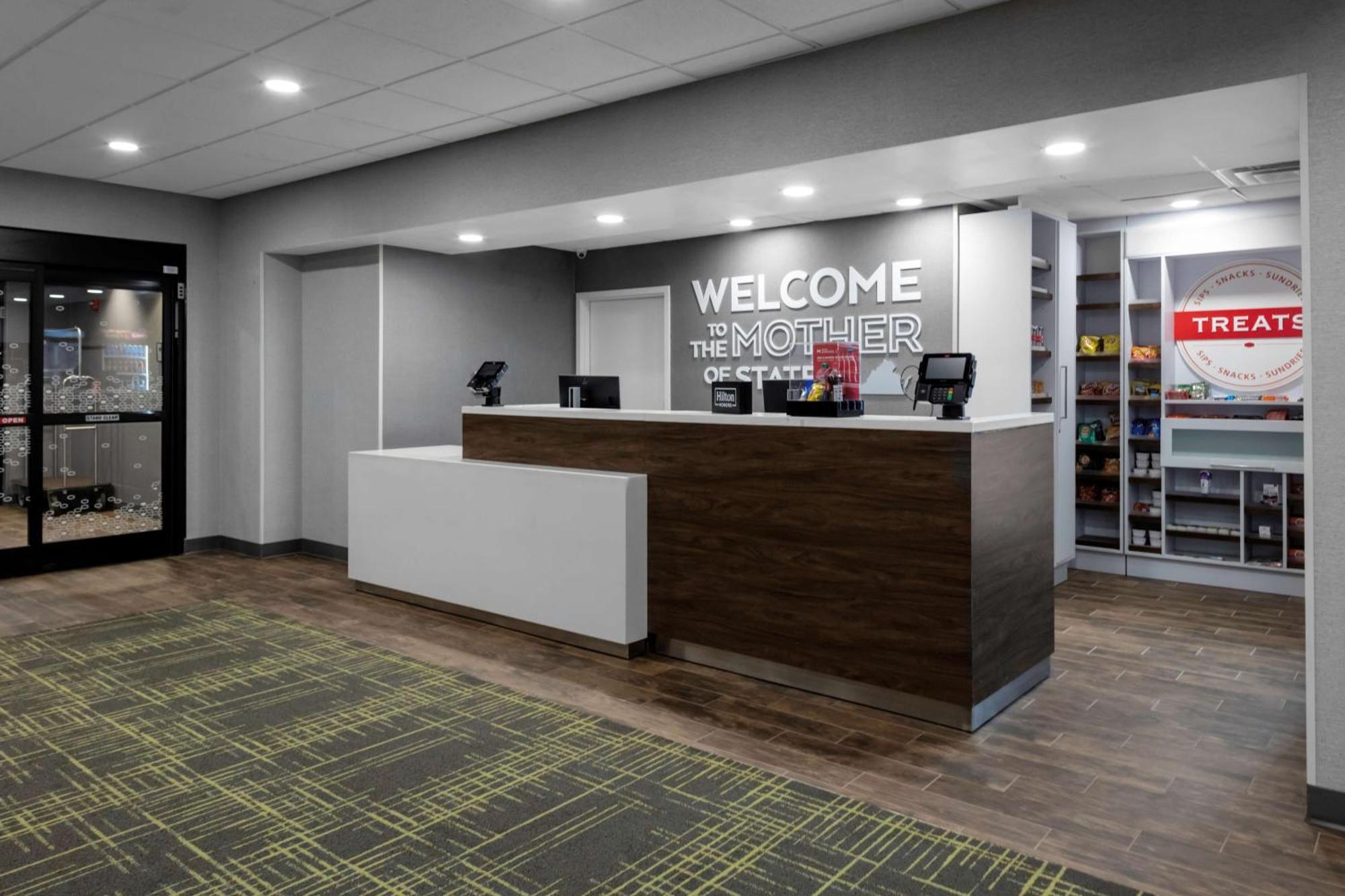 Hampton Inn Gretna - Smith Mountain Lake Exterior photo